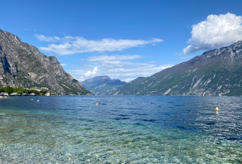 Gardajärvi / Rantaa Limone sul Gardassa
